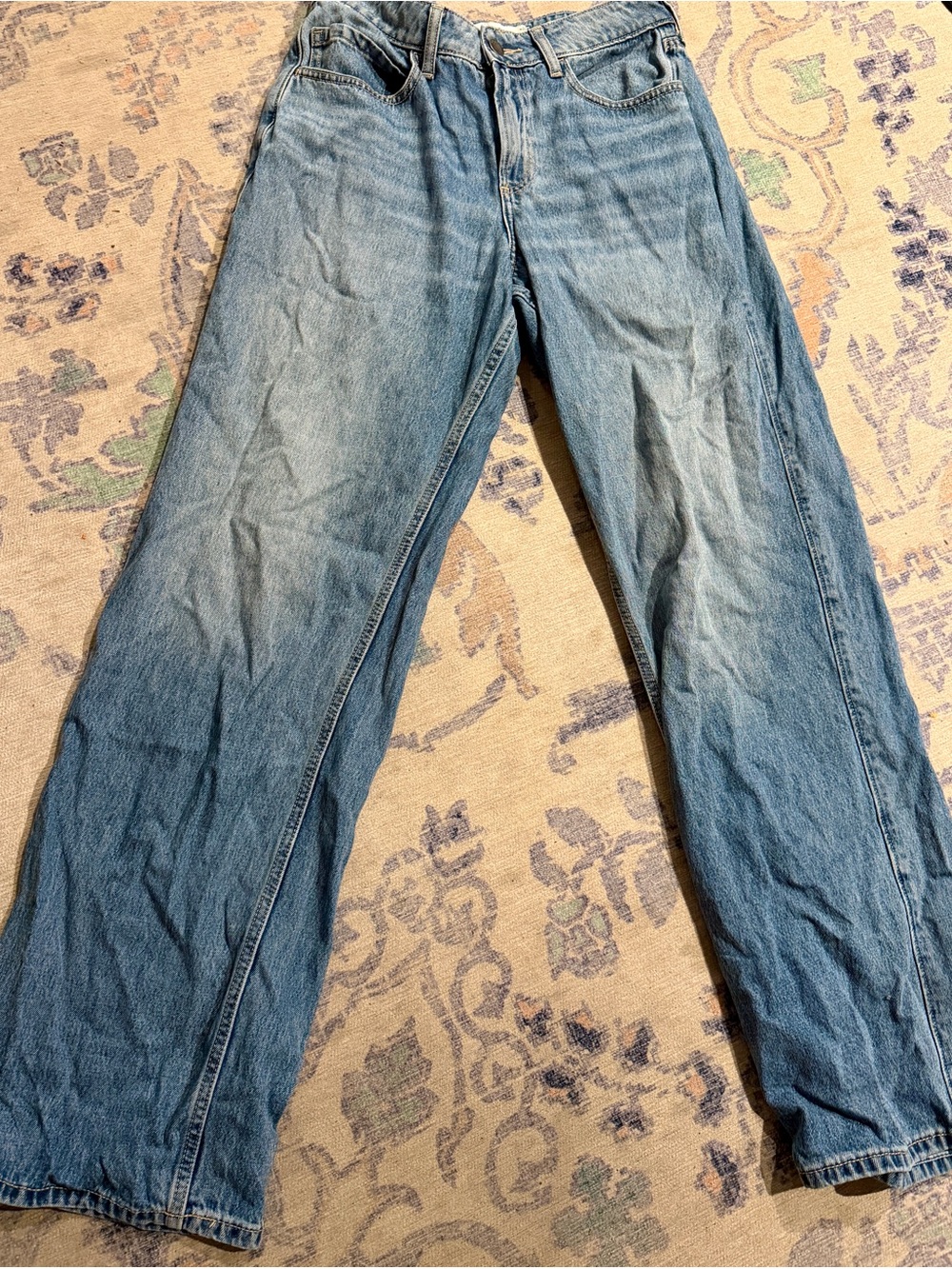 Hollister Women’s Long Curvy Mid-Rise Baggy Jeans Long